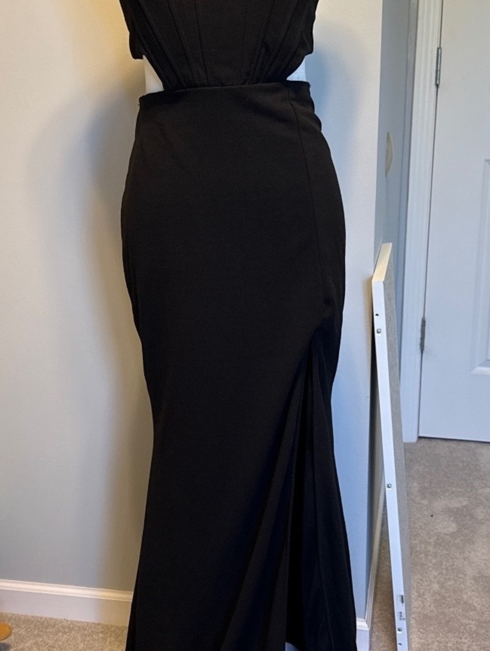 Windsor Corset Style Cutout Dress, Large